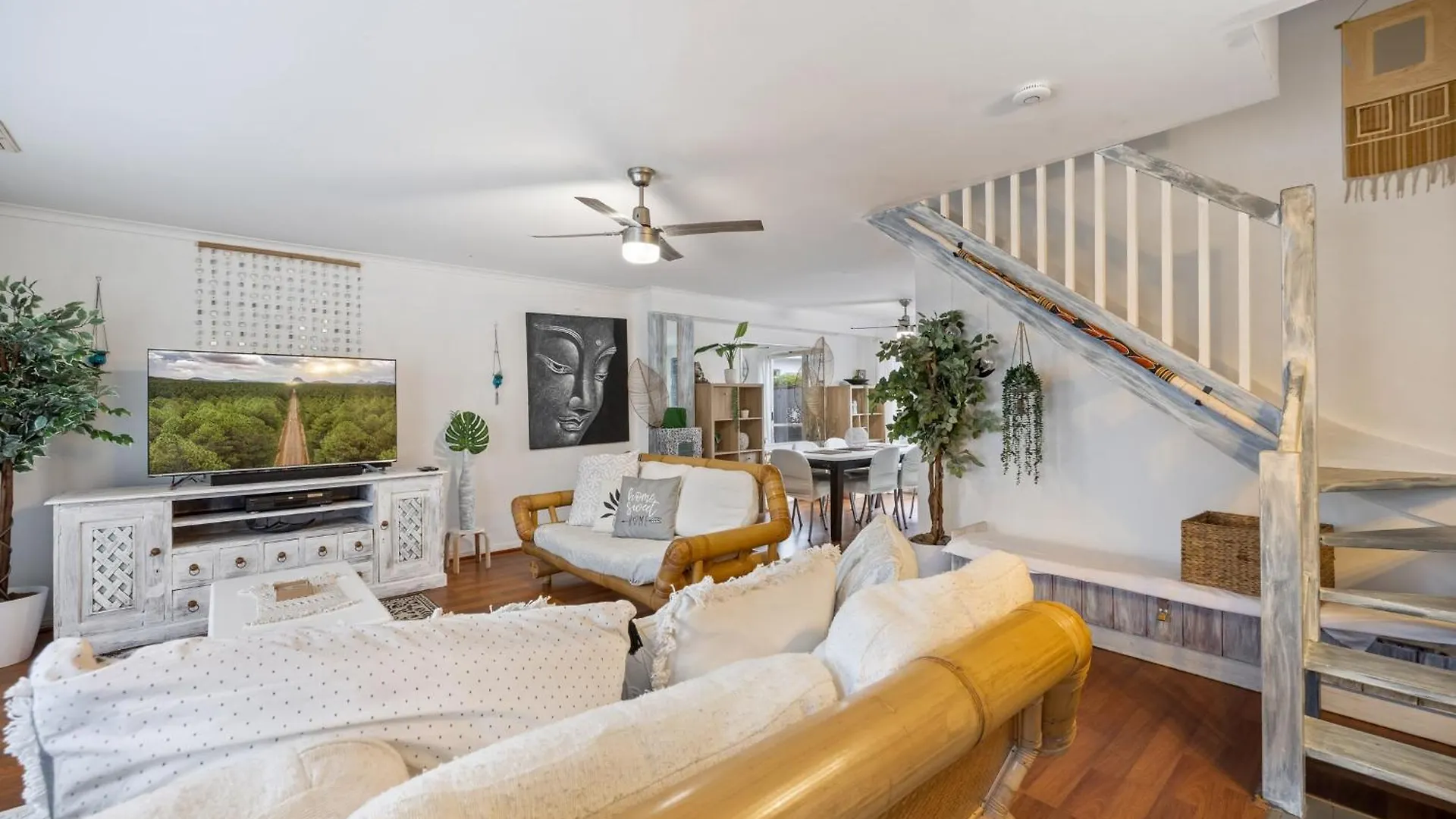 Cotton Tree Tranquil Gem Central Apartment contacts